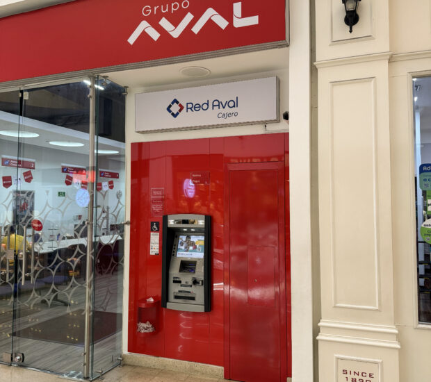 Red Aval